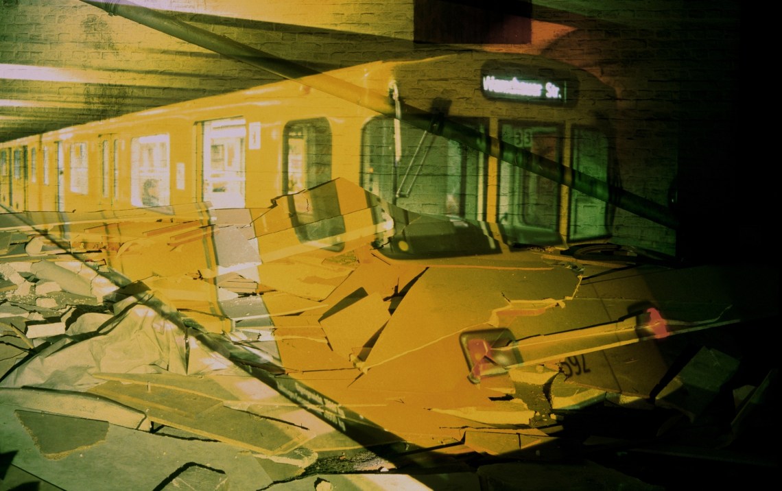 Szacsva y Pál: Reprojekció XXXV, 2002, C-print műanyagra kasírozva