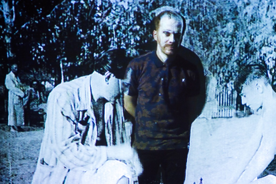 Szvet Tamás: Rétegek – Időutazás, 2013, videó installáció, fotó: Polhodzik Ádám