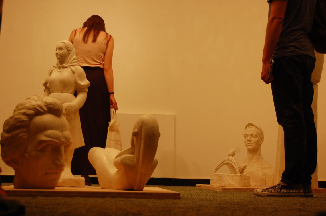 Tárletenteriőr a Folyamatos Múlt – Kortárs reflexiók a szocializmus kulturális hagyatékára című kiállításról, 2014, fotó: Marx Laura