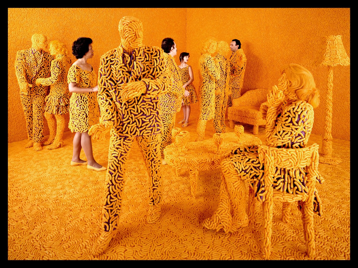 Sandy Skoglund: Koktélparti, 1992, kép forrása: pacicontemporaty.com