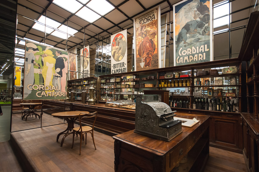 Egy századelei kávézó rekonstrukciója, kép forrása: inexhibit.com